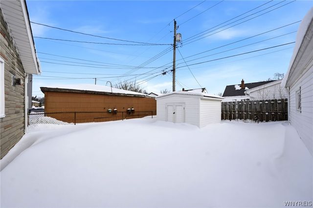 291 North Willowlawn Parkway, Cheektowaga, NY 14206