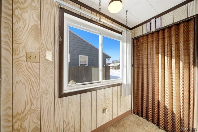 291 North Willowlawn Parkway, Cheektowaga, NY 14206