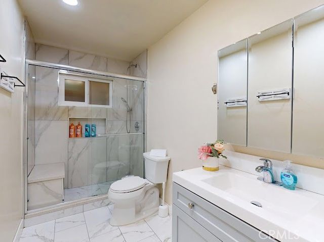 6631 Walton Dr, Huntington Beach, CA 92647