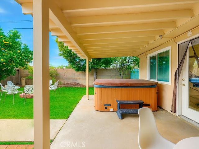 6631 Walton Dr, Huntington Beach, CA 92647