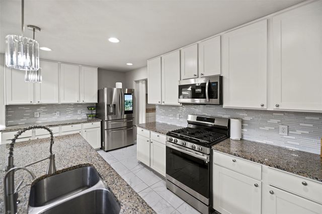 2110 Artic Loon Drive, Conroe, TX 77385
