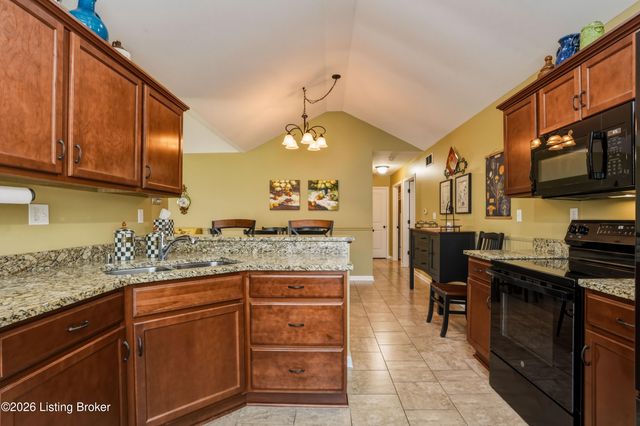 10717 Glenmary Springs Dr, Louisville, KY 40291