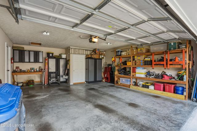10717 Glenmary Springs Dr, Louisville, KY 40291
