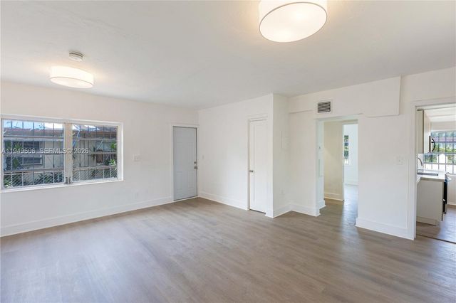 8031 NW 12th Ct, Miami, FL 33147