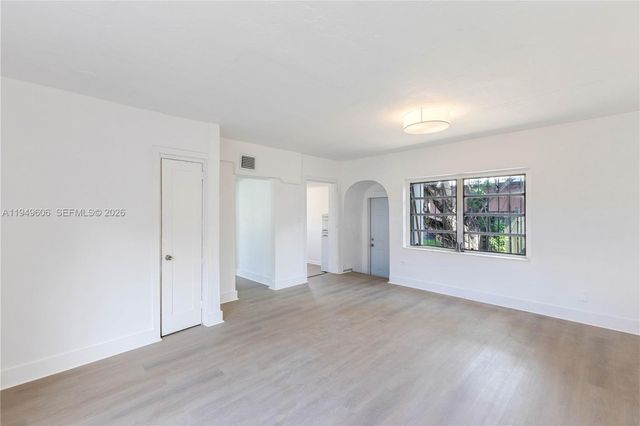 8031 NW 12th Ct, Miami, FL 33147