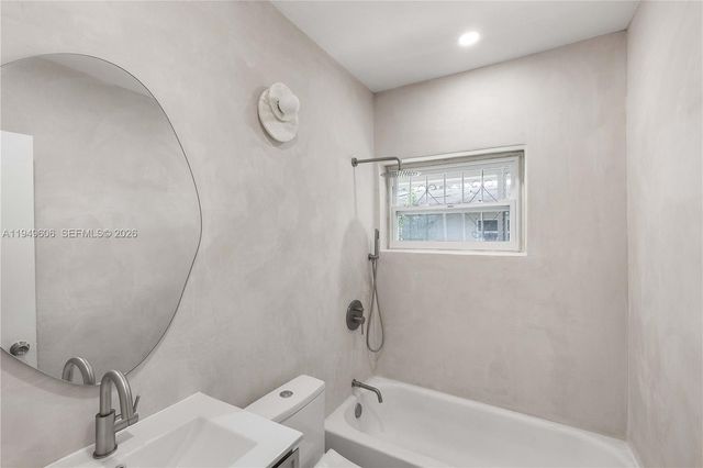 8031 NW 12th Ct, Miami, FL 33147