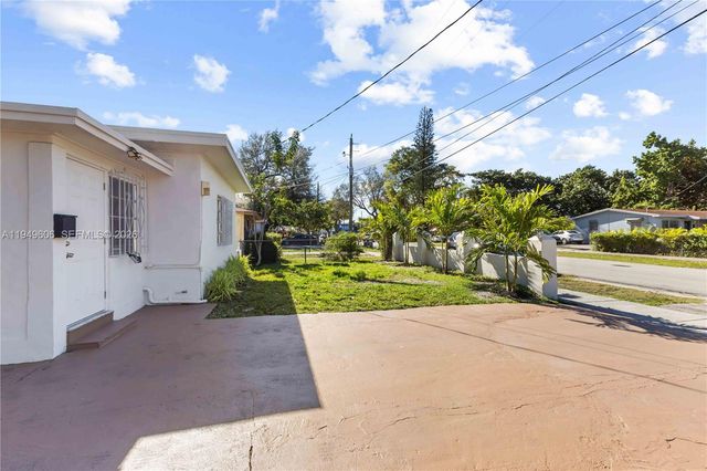 8031 NW 12th Ct, Miami, FL 33147