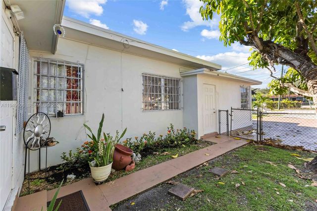 8031 NW 12th Ct, Miami, FL 33147