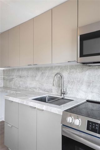 8031 NW 12th Ct, Miami, FL 33147