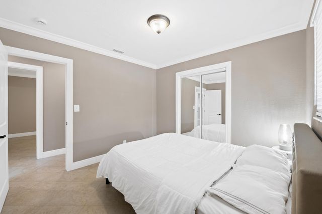 1120 Renmar Drive, Plantation, FL 33317