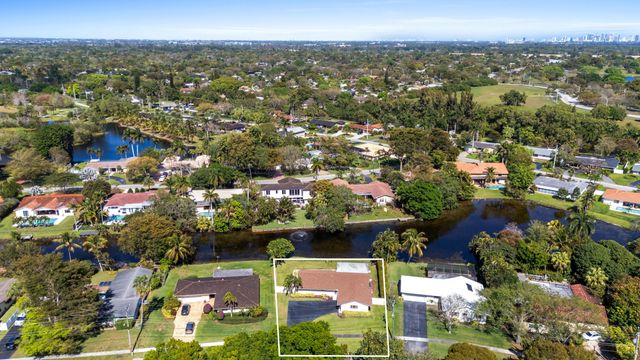 1120 Renmar Drive, Plantation, FL 33317