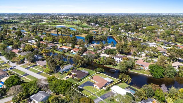 1120 Renmar Drive, Plantation, FL 33317