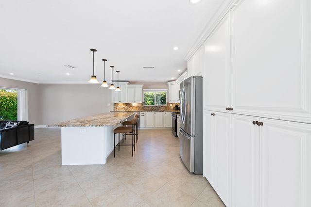 1120 Renmar Drive, Plantation, FL 33317