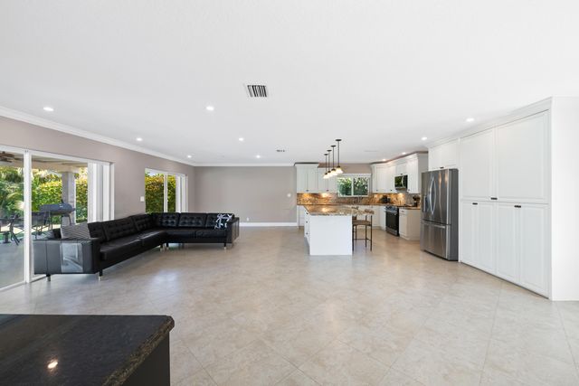 1120 Renmar Drive, Plantation, FL 33317