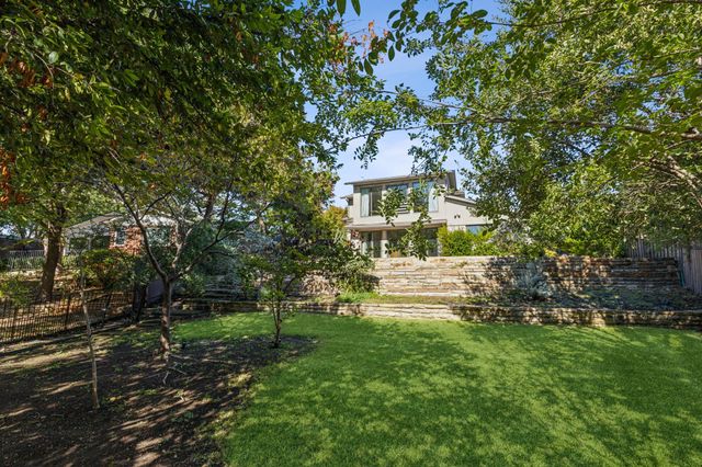 3532 Timberview Road, Dallas, TX 75229