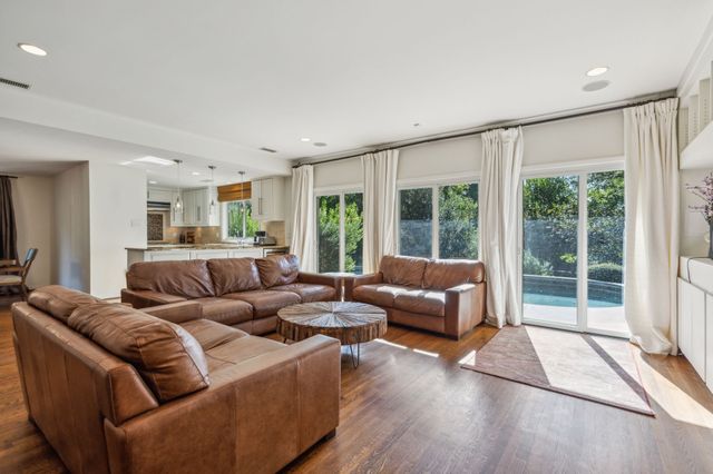 3532 Timberview Road, Dallas, TX 75229