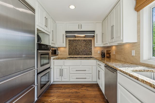3532 Timberview Road, Dallas, TX 75229