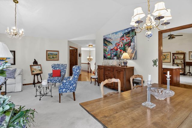 1120 Ponderosa Court, Darien, IL 60561