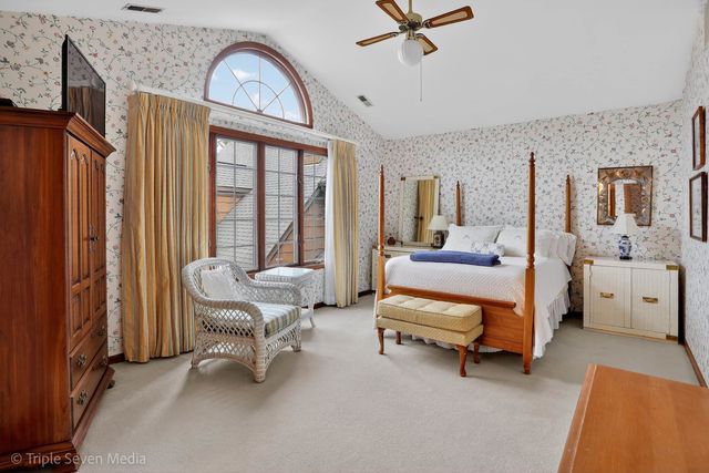 1120 Ponderosa Court, Darien, IL 60561