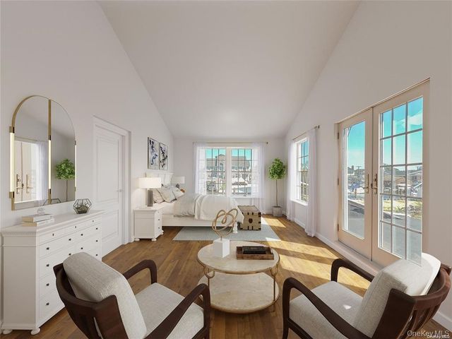 187 Sequams Lane Center, West Islip, NY 11795