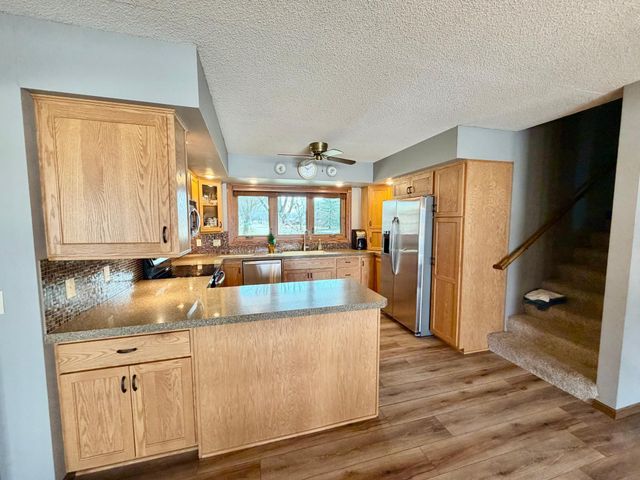 1665 Oakwood Drive, Worthington, MN 56187