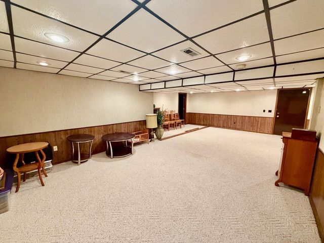 1665 Oakwood Drive, Worthington, MN 56187