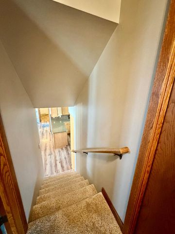 1665 Oakwood Drive, Worthington, MN 56187