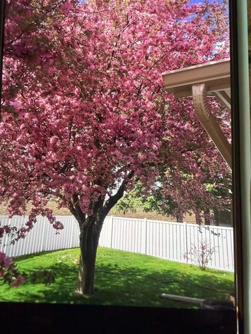 1665 Oakwood Drive, Worthington, MN 56187