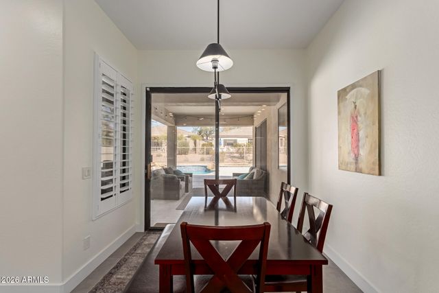5242 E HERRERA Drive, Phoenix, AZ 85054