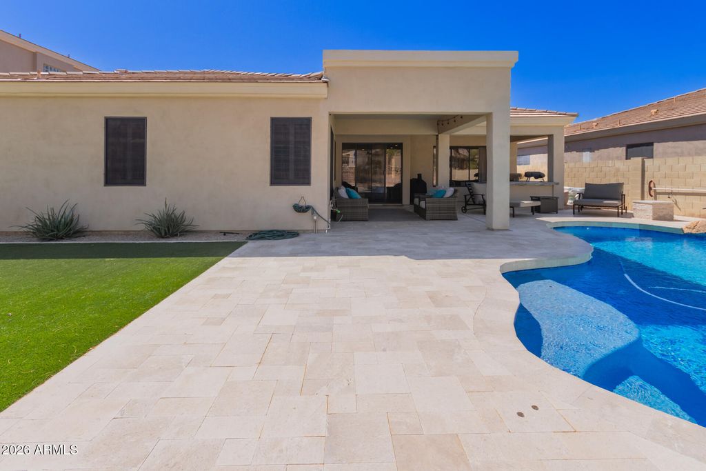 Image 29 of property listing at 5242 E HERRERA Drive, Phoenix, AZ 85054