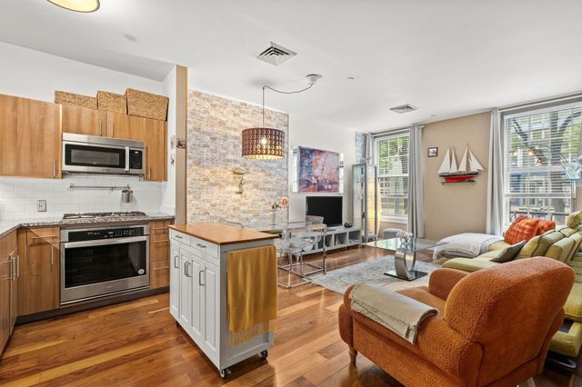 45 1st Ave 101, Boston, MA 02129