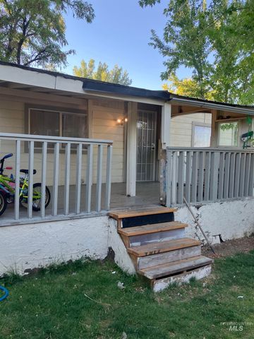 571 Caldwell Blvd 17, Nampa, ID 83651