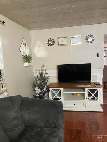 571 Caldwell Blvd 17, Nampa, ID 83651