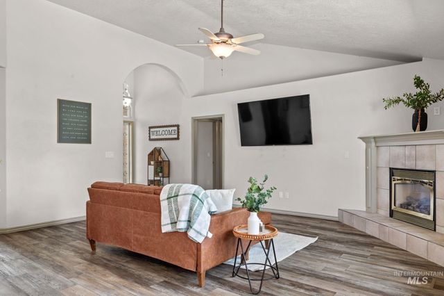 14940 Alkmaar St, Caldwell, ID 83607