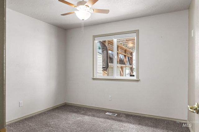 14940 Alkmaar St, Caldwell, ID 83607