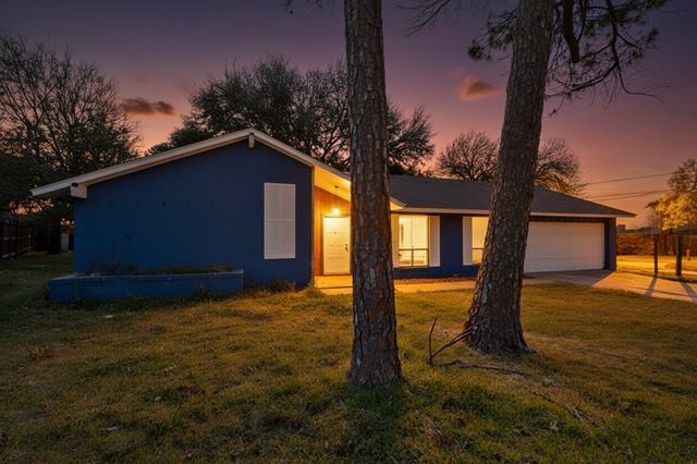 400 Casa Bello Court, Irving, TX 75062