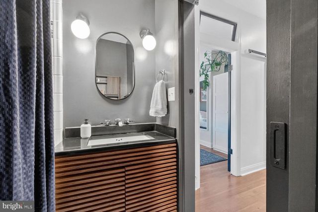 136 RHODE ISLAND AVE NE, Washington, DC 20002