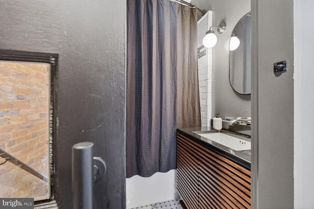 136 RHODE ISLAND AVE NE, Washington, DC 20002