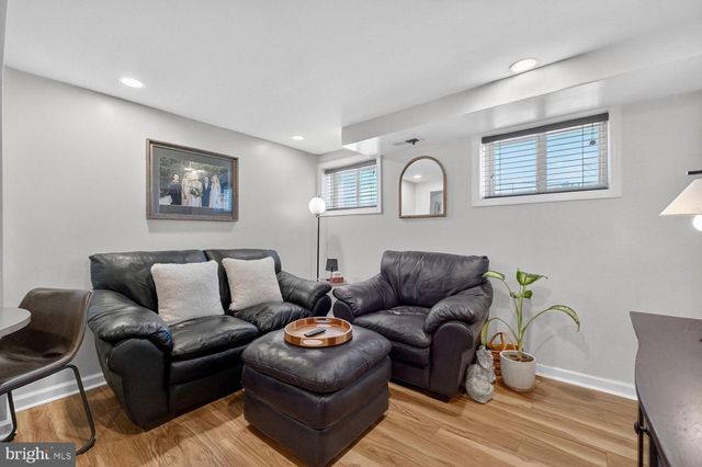 136 RHODE ISLAND AVE NE, Washington, DC 20002