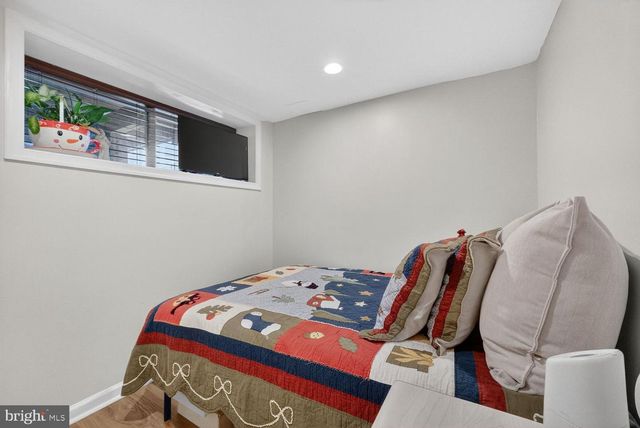 136 RHODE ISLAND AVE NE, Washington, DC 20002