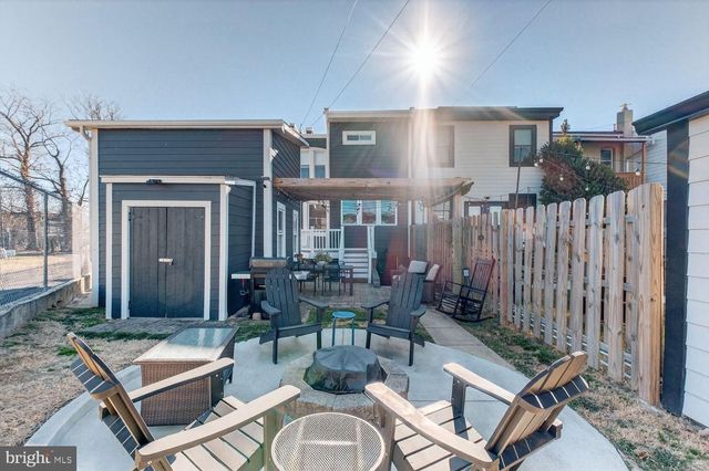 136 RHODE ISLAND AVE NE, Washington, DC 20002