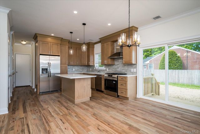 158 Mount Vernon Avenue, Patchogue, NY 11772