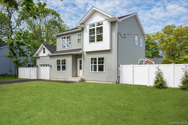 158 Mount Vernon Avenue, Patchogue, NY 11772