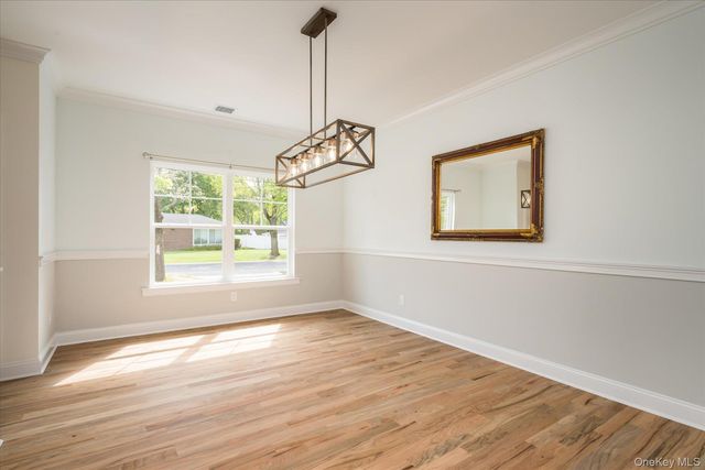 158 Mount Vernon Avenue, Patchogue, NY 11772
