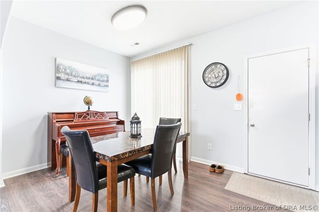 3942 Shepherds Run, Jeffersonville, IN 47130