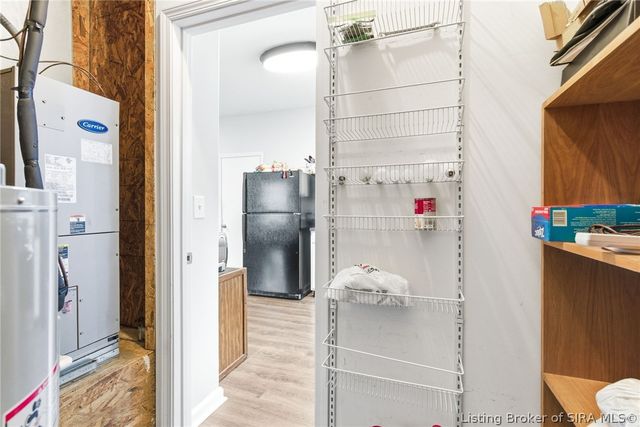 3942 Shepherds Run, Jeffersonville, IN 47130