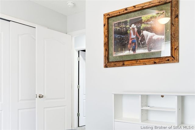 3942 Shepherds Run, Jeffersonville, IN 47130