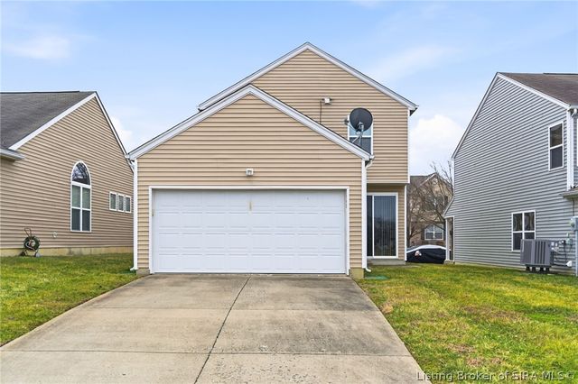 3942 Shepherds Run, Jeffersonville, IN 47130