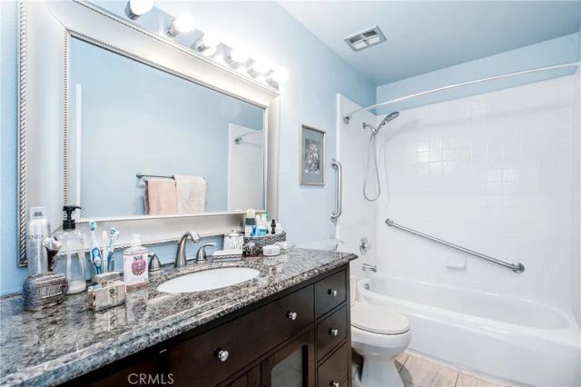 5440 Lindley Avenue 310, Encino, CA 91316