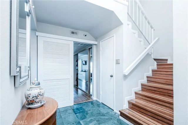 5440 Lindley Avenue 310, Encino, CA 91316